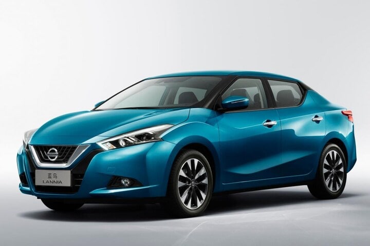 Nissan Lannia