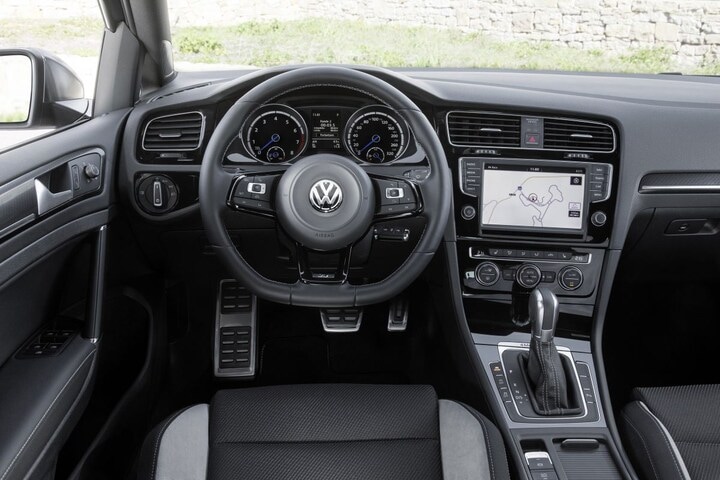 Volkswagen Golf Variant R