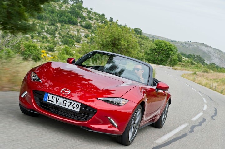 Mazda MX-5 intro