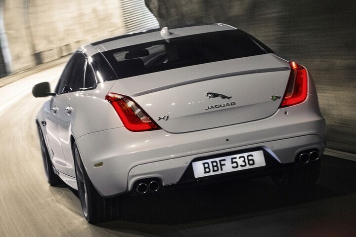 Jaguar XJR