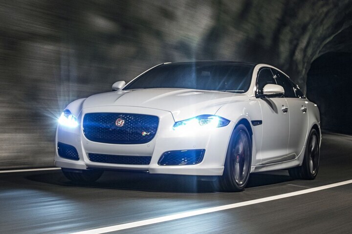 Jaguar XJR