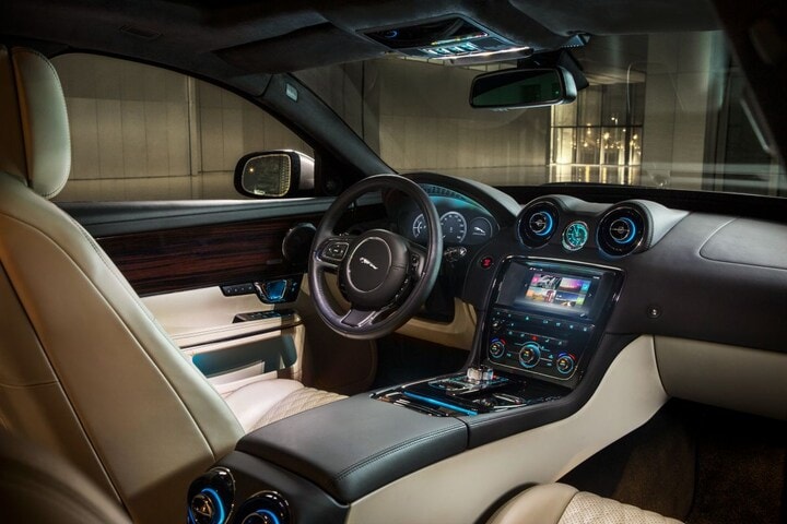 Jaguar XJ L Portfolio