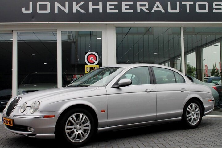 Jaguar S-Type 4.2 V8