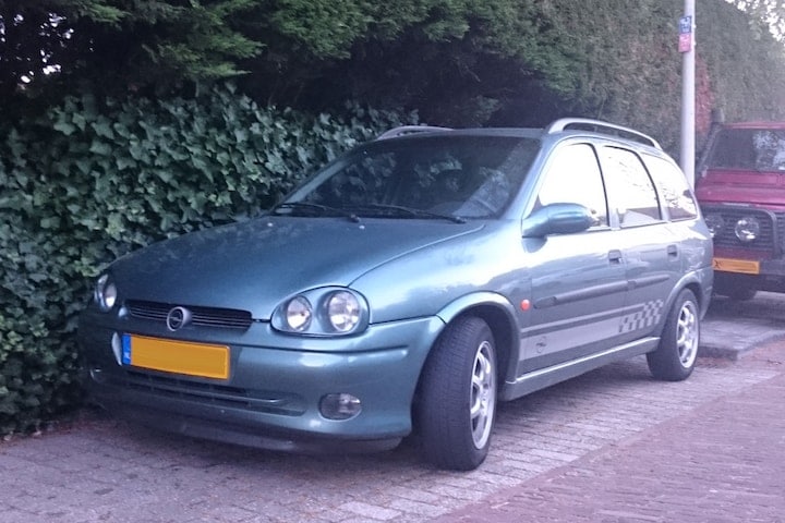 In het wild Opel Corsa Caravan