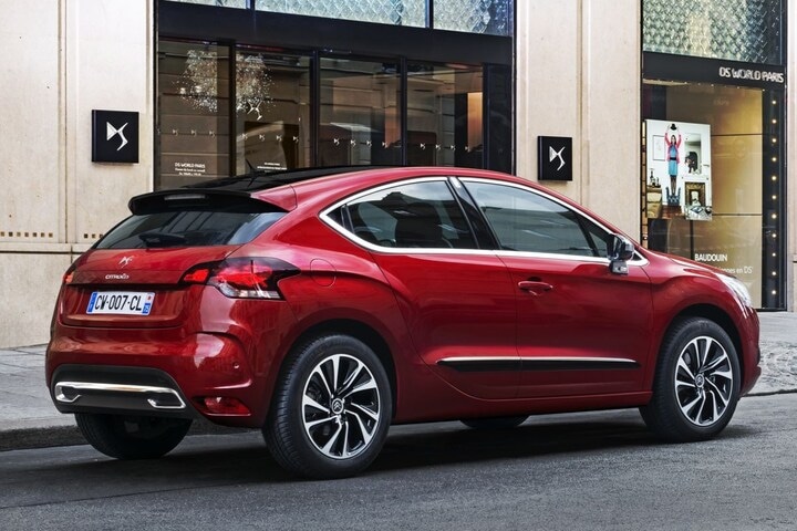 DS 4