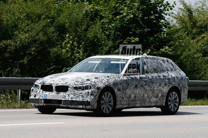 BMW 5-serie Touring Plug-in Hybrid Spyshots