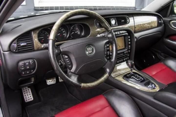 Jaguar XJR Redactie Raadt Aan