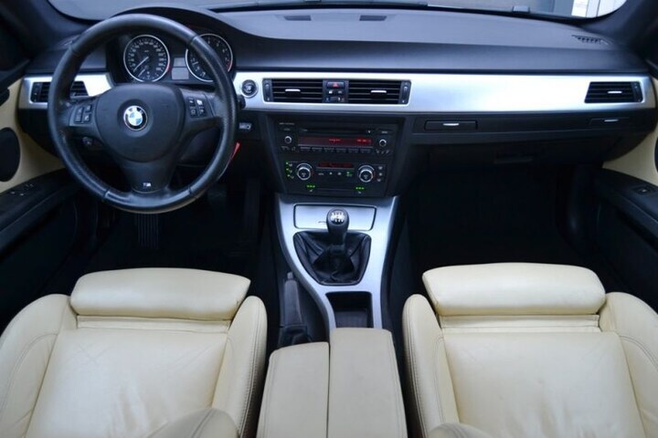 BMW 330i Coupé