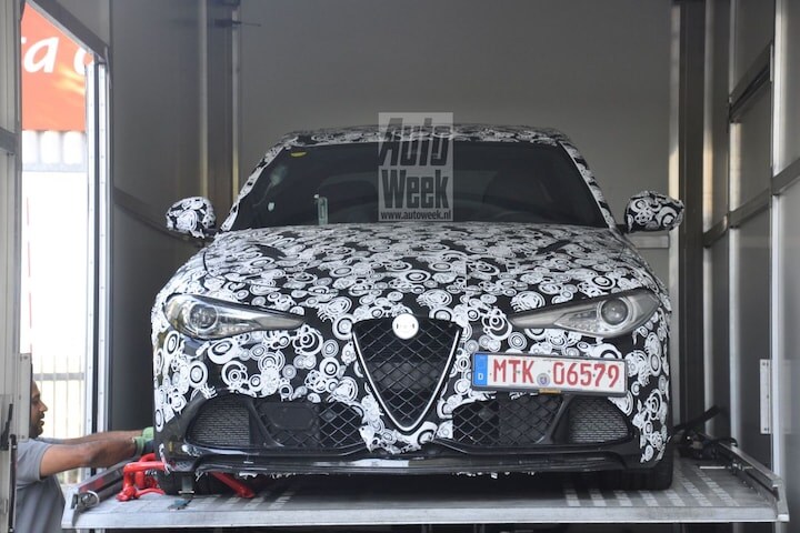Alfa Romeo Giulia spy shot (foto Ivo de Knegt)