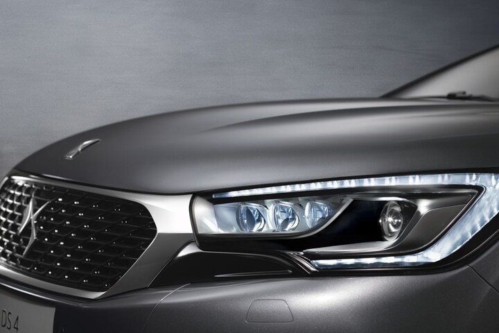 DS 4 