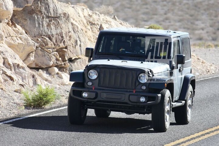 Jeep Wrangler mule spyshots