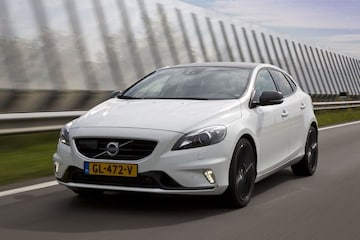 volvo v40 carbon