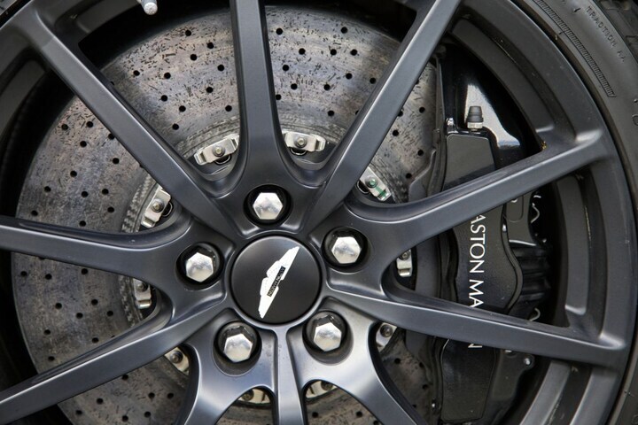 Aston Martin V12 Vantage S Roadster