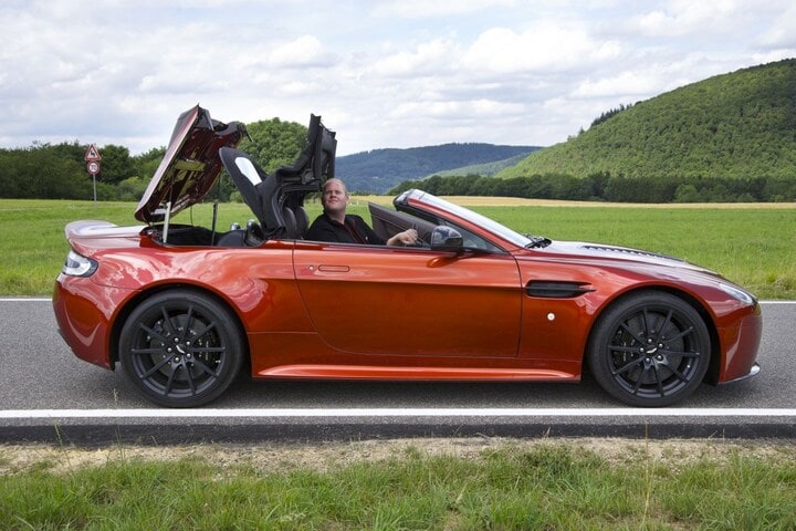 Aston Martin V12 Vantage S Roadster