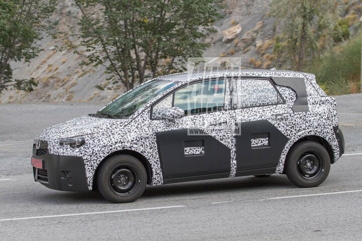 Opel Meriva spyshots