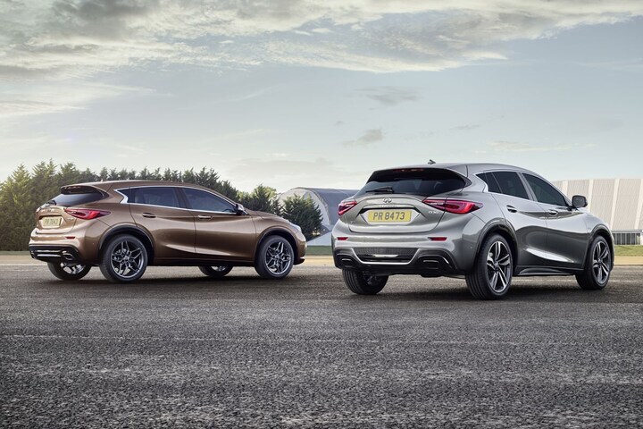 Infiniti Q30