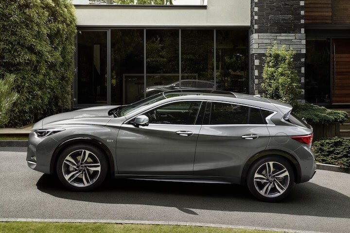 Infiniti Q30