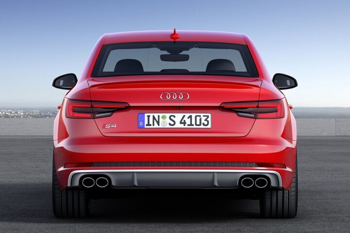 Audi S4