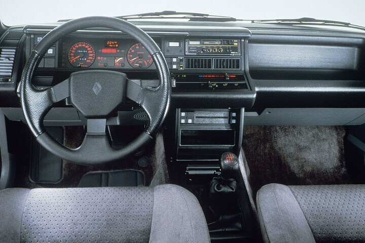 Renault 21