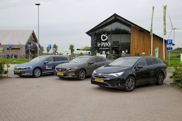 Mazda 6 Sportbreak - Toyota Avensis Touring - Volk