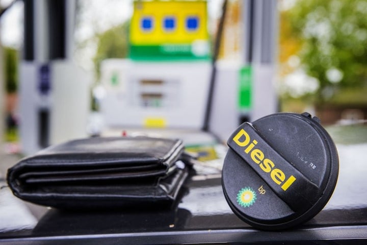 Diesel bij tankstation