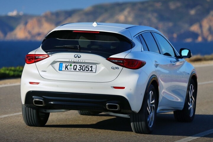 Infiniti Q30