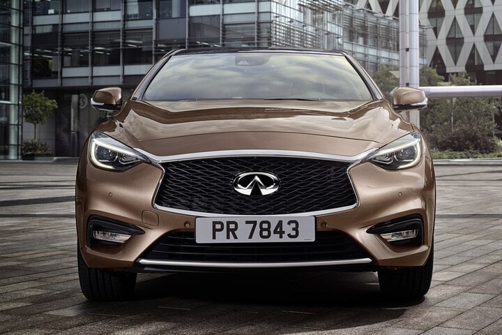 Infiniti Q30