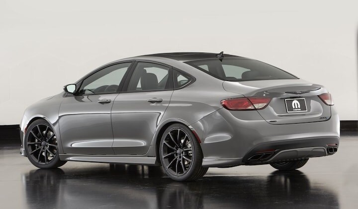Dodge, Chrysler en Fiat met Mopar-spullen 