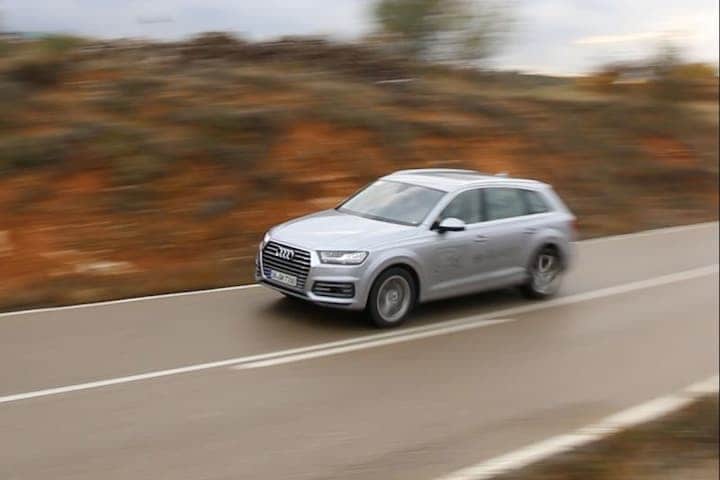 audi q7 e-tron 01