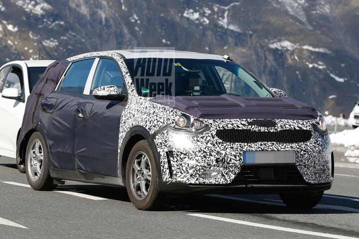 Kia Niro spy shot (foto SB-Medien)