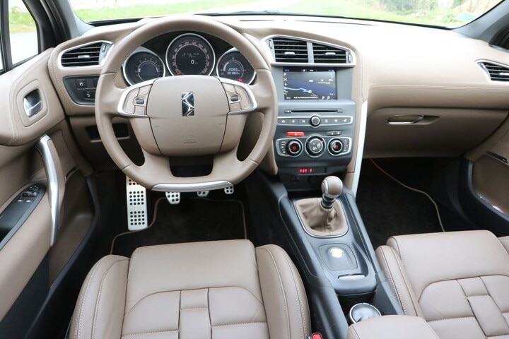 DS 4