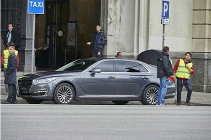 Genesis G90