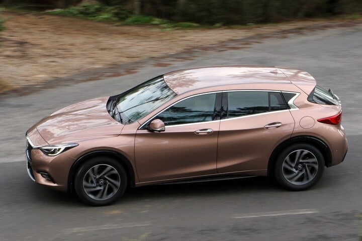 Infiniti Q30