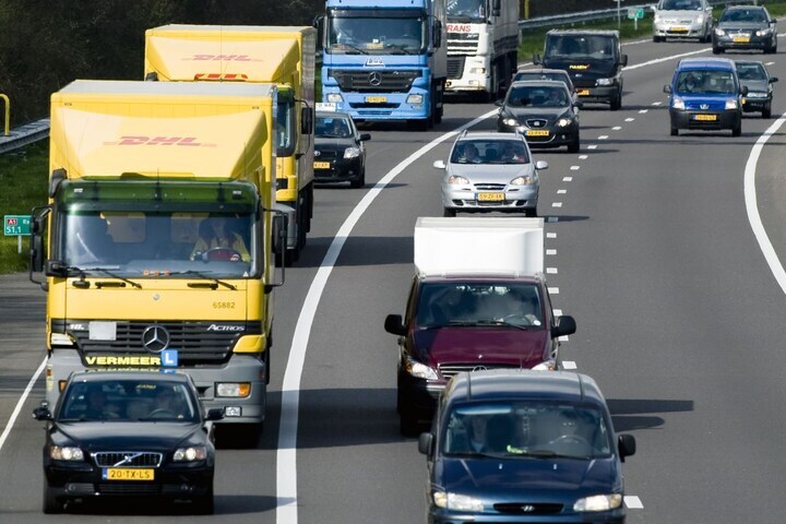Spitsstrook A1 (foto ANP)