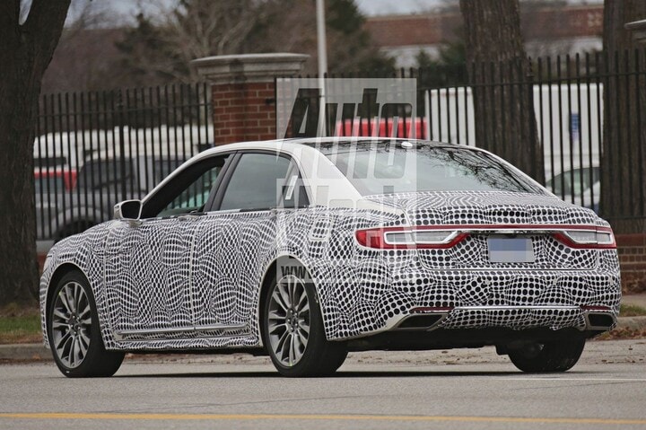 Lincoln Continental spyshots