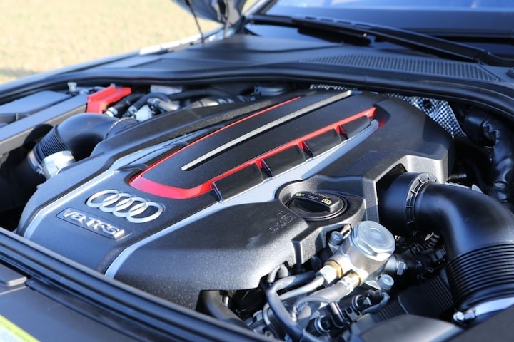 Audi S8 Plus