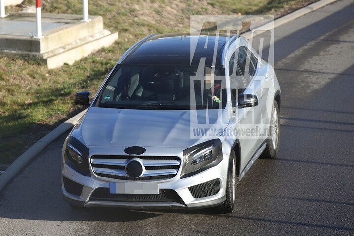 Mercedes GLA-klasse facelift spyshots