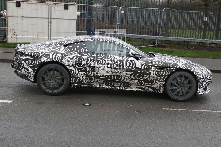 Aston Martin DB11 Spyshots