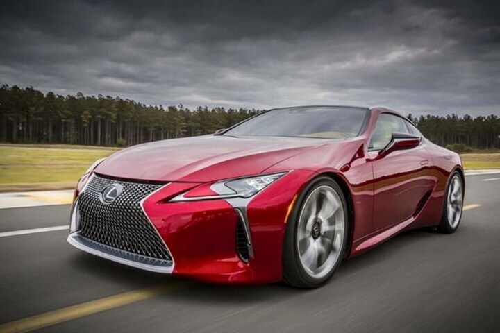 Lexus LC gelekt