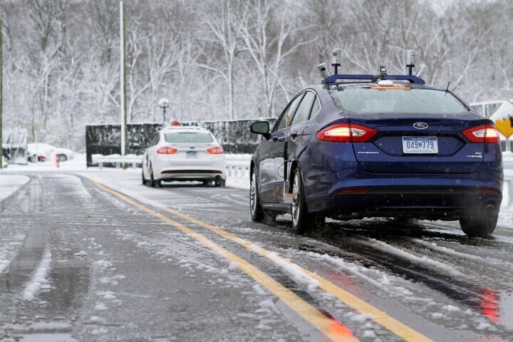 Ford Autonoom Sneeuw