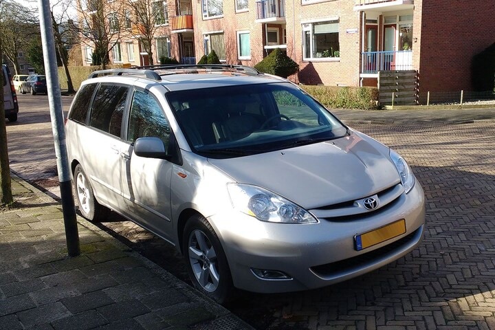 Toyota Sienna XLE In het Wild