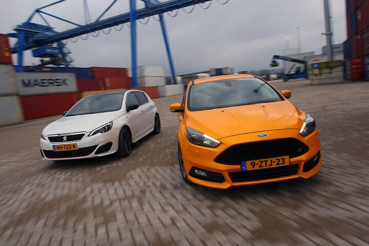 Peugeot 308 GTi 250 vs Ford Focus ST