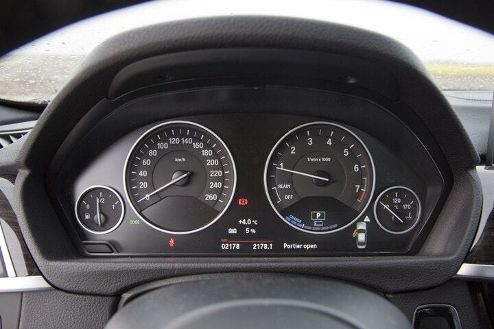 BMW 330e