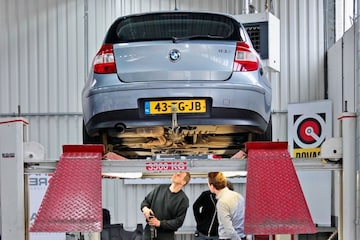klokje rond bmw 118i