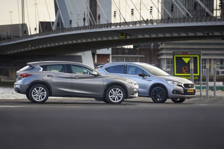 Infiniti Q30 - DS 4 Crossback