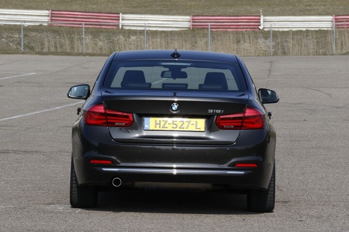 Test BMW 318i