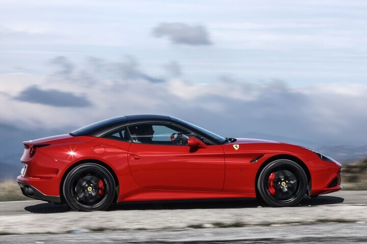 Ferrari California T HS