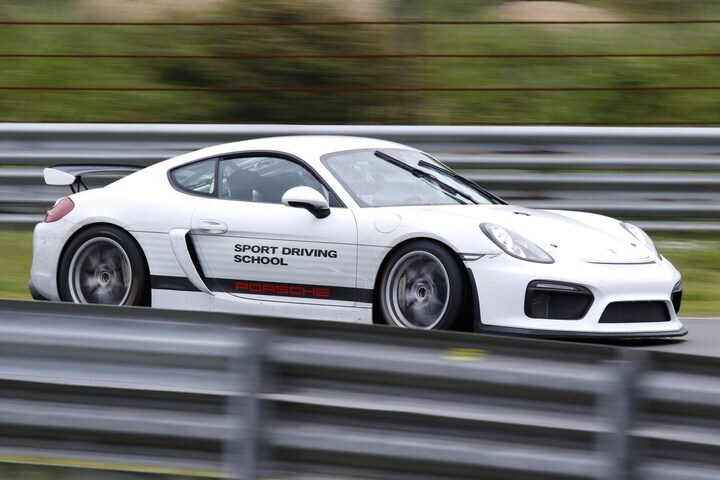 Porsche Cayman GT4 Clubsport