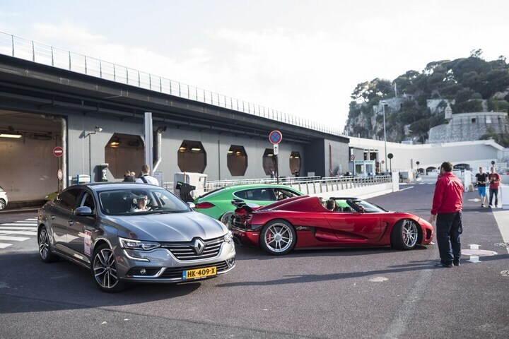 AutoWeek 33