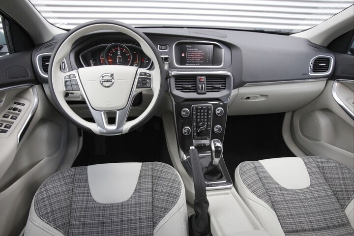 Volvo V40 T3